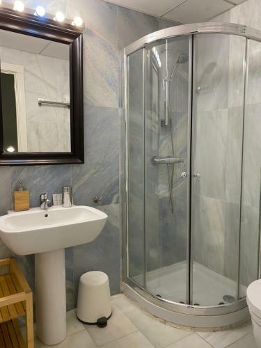 Apartamento Suites Plaza de Los Refinadores, Maestranza