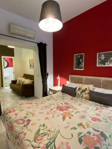 Apartamento Suites Plaza de Los Refinadores, Maestranza