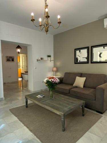Apartamento Suites Plaza de Los Refinadores, Maestranza