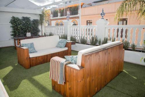 Monkeys Luxury Triana House