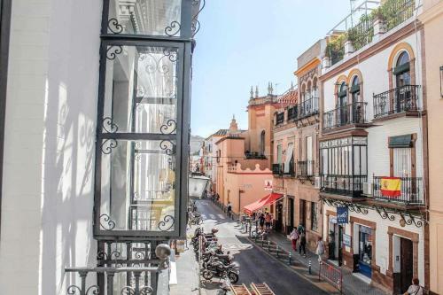 Monkeys Luxury Triana House