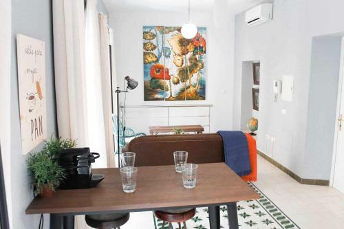 Monkeys Luxury Triana House