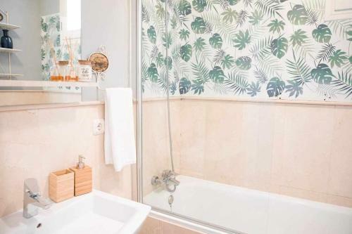 Monkeys Luxury Triana House