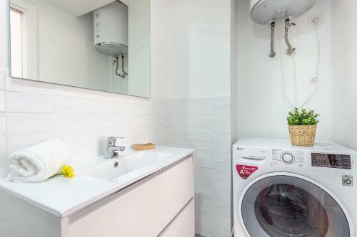 Apartamento Luminoso Y Acogedor En Sevilla. A/c.