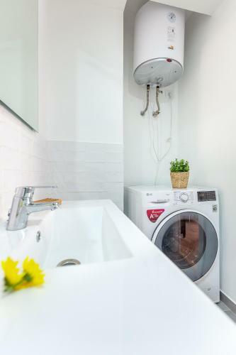 Apartamento Luminoso Y Acogedor En Sevilla. A/c.