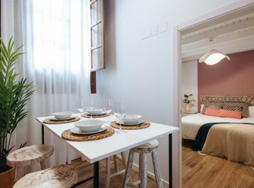 Lola de Triana Apartments