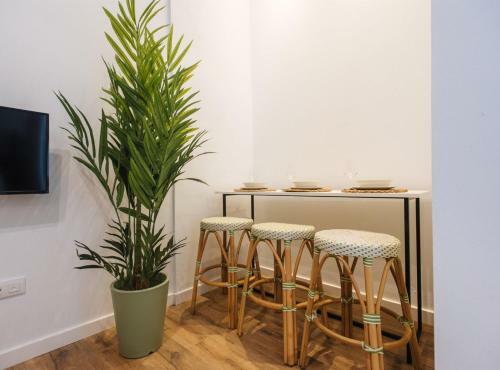 Lola de Triana Apartments