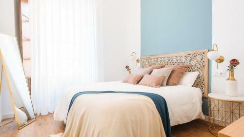 Lola de Triana Apartments