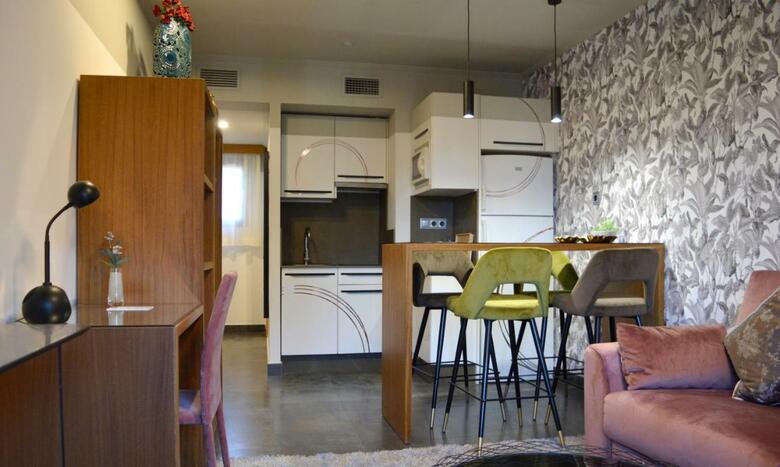 On Suites Sevilla Apartments Designed For Adults