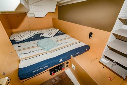 Oceanis 38