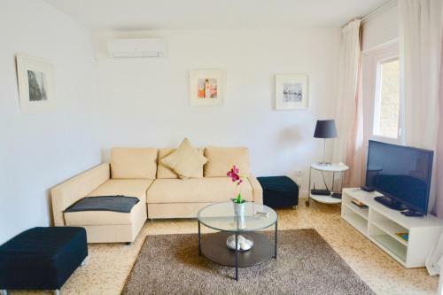 Apartamento Vinyet Tranquility Steps From The Beach And Pool