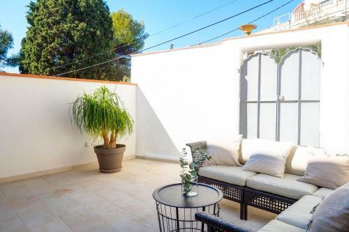 San Sebastian Apartment With Patio By Hello Apartments Sitges