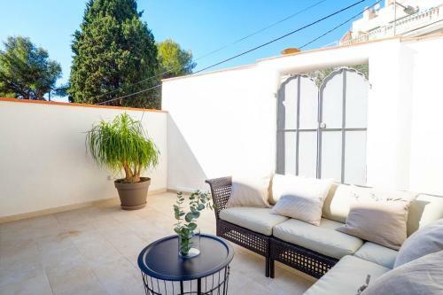 San Sebastian Apartment With Patio By Hello Apartments Sitges