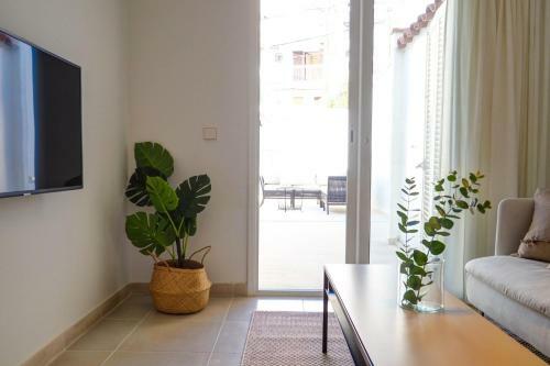 San Sebastian Apartment With Patio By Hello Apartments Sitges