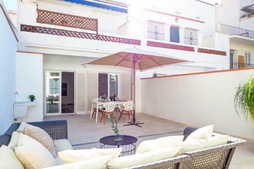 San Sebastian Apartment With Patio By Hello Apartments Sitges