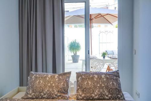 San Sebastian Apartment With Patio By Hello Apartments Sitges