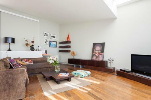 Sitges Villa Sleeps 11 With Pool And Air Con