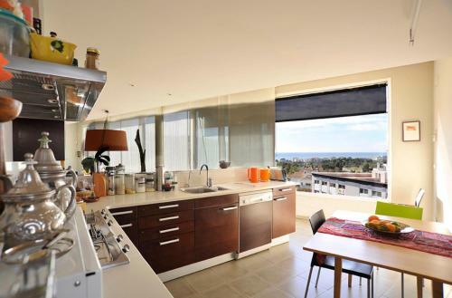 Sitges Villa Sleeps 11 With Pool And Air Con