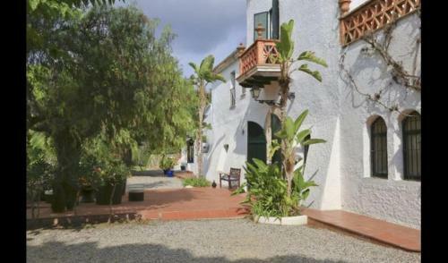 Sitges Villa Sleeps 20 With Pool And Air Con