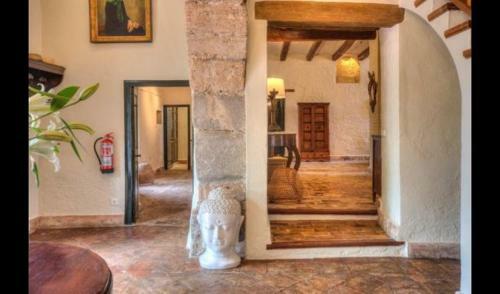 Sitges Villa Sleeps 20 With Pool And Air Con