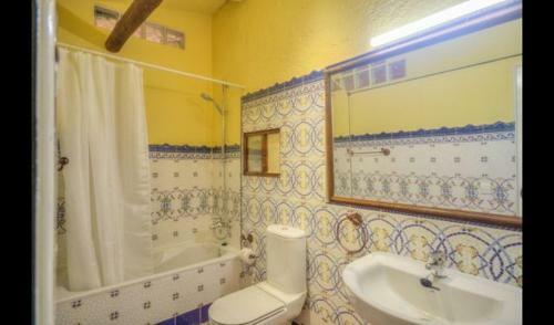 Sitges Villa Sleeps 20 With Pool And Air Con