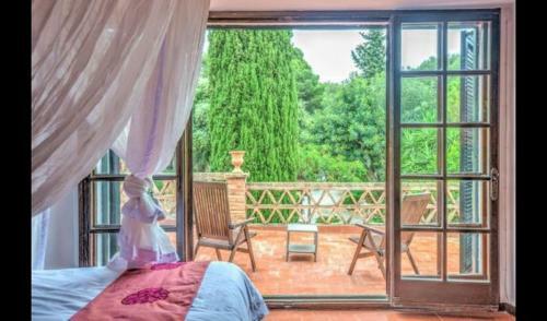Sitges Villa Sleeps 20 With Pool And Air Con