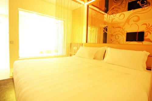 Silk Motel
