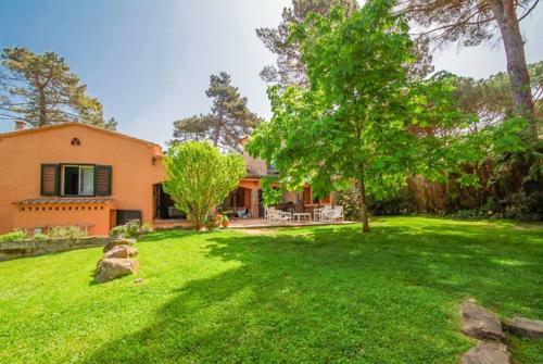 Solius Villa Sleeps 6 Pool Wifi