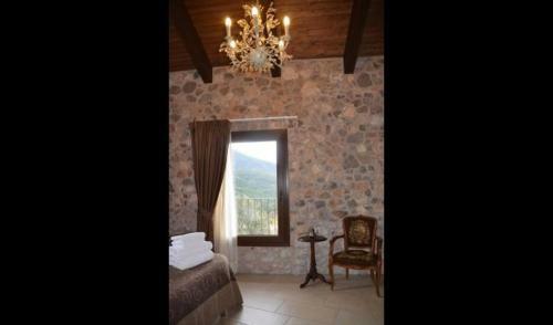Solsona Villa Sleeps 24 With Pool