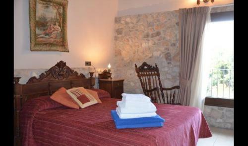 Solsona Villa Sleeps 24 With Pool