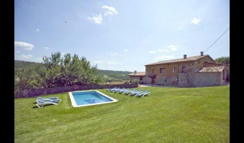 Solsona Villa Sleeps 17 With Pool