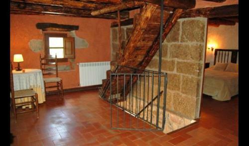 Solsona Villa Sleeps 12 With Pool