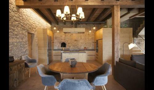 Villa In Solsona Sleeps 15 With Pool
