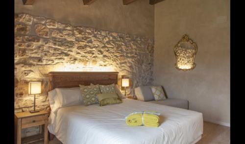 Villa In Solsona Sleeps 15 With Pool