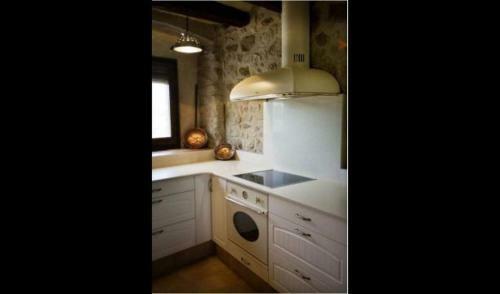 Solsona Villa Sleeps 14 With Pool