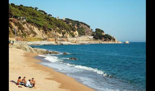 Solsona Villa Sleeps 14 With Pool