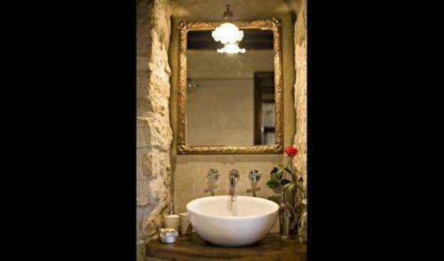 Solsona Villa Sleeps 14 With Pool