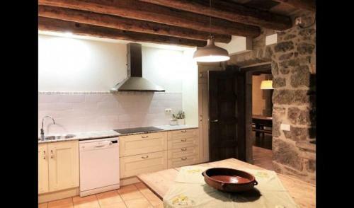 Villa In Solsona Sleeps 17 With Pool