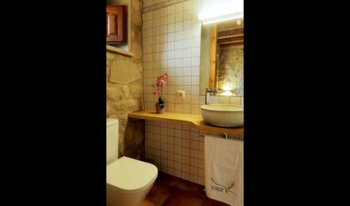 Solsona Villa Sleeps 16 With Pool