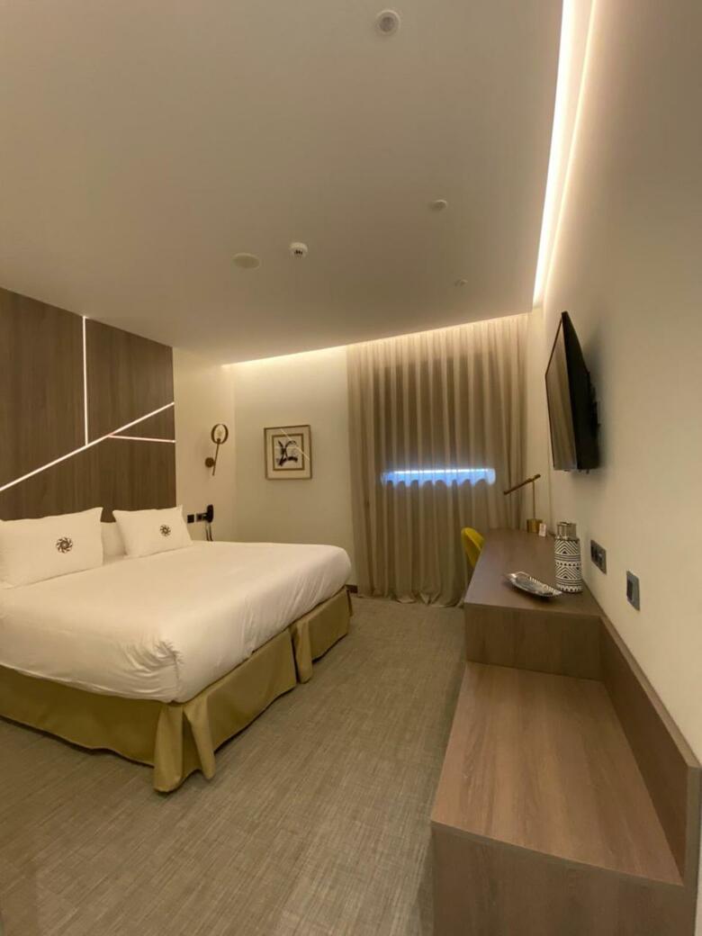 Ansares Hotel
