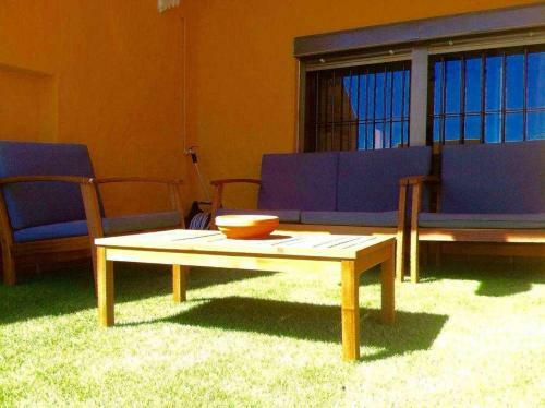Apartamento F1 Urb Las Ca�as