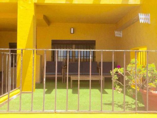 Apartamento F2 Urb Las Ca�as I