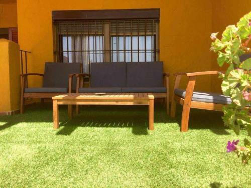Apartamento F2 Urb Las Ca�as I