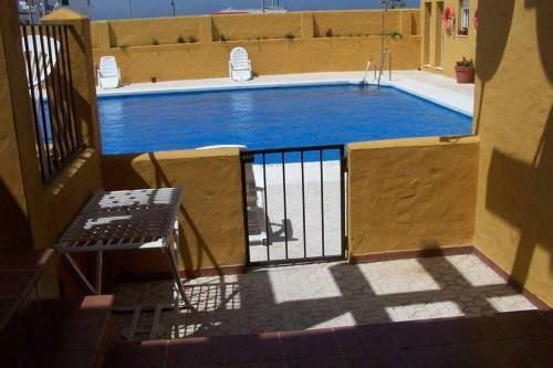 Apartamento F2 Urb Las Ca�as I