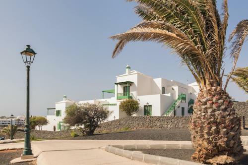 Apartamento Om Con Piscina Y Vistas Al Mar