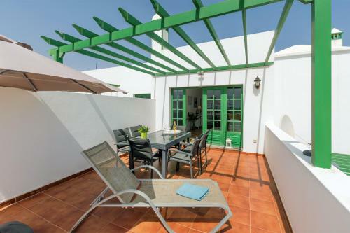 Apartamento Om Con Piscina Y Vistas Al Mar