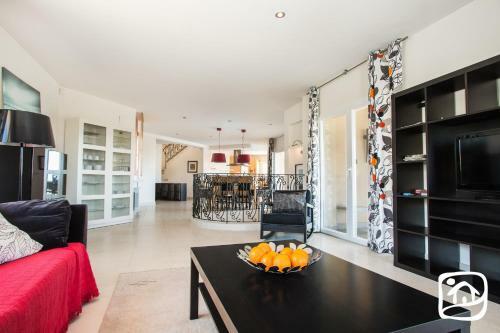 Abahana Villas Integrity