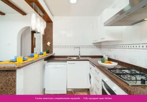 Luxury Apartment With Private Pool And Sea Views In Moraira