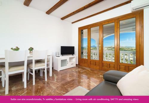 Luxury Apartment With Private Pool And Sea Views In Moraira