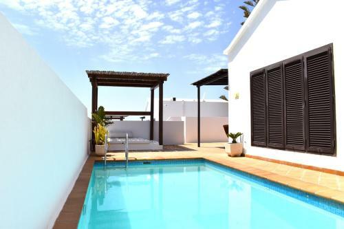 Villa Princesa D�cil Piscina Climatizada Y Bbq